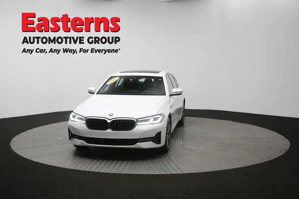 Used 2022 White BMW 530i xDrive image 57