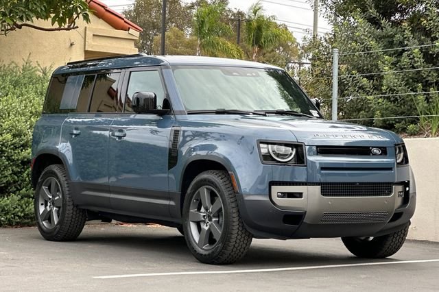 New 2026 Tasman Blue Land Rover S image 7