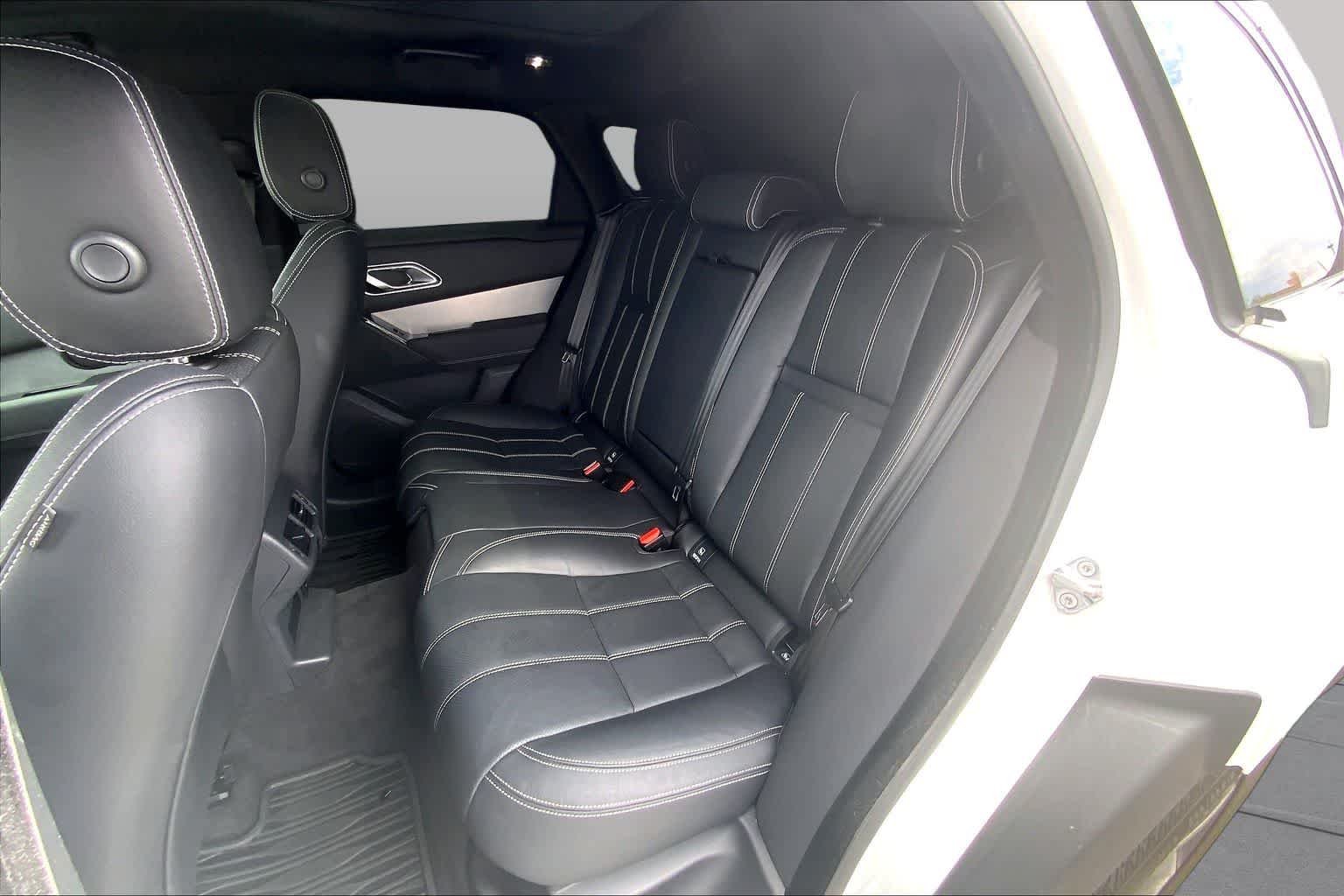 Used 2023 Fuji White Land Rover R-Dynamic S image 41