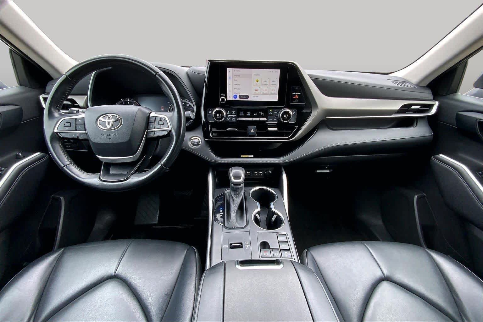Used 2023 Moon Dust Toyota XLE image 16