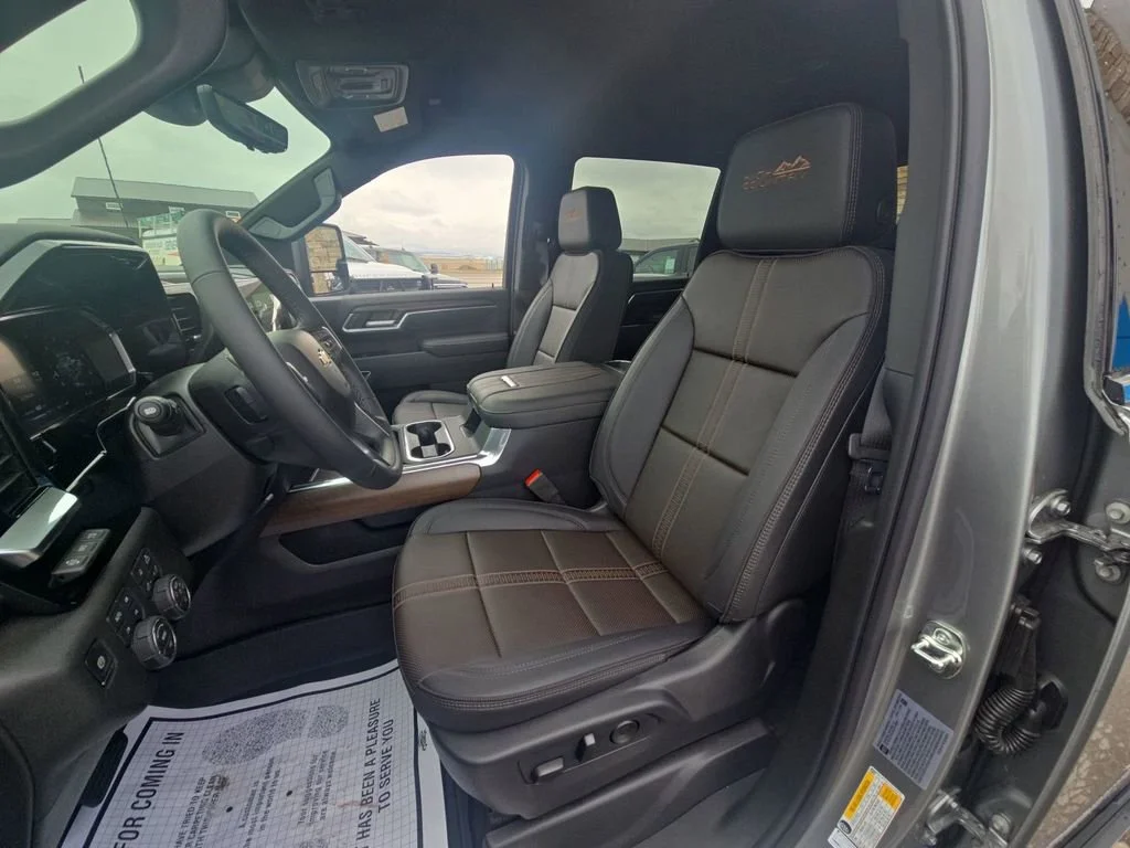 2026 Chevrolet Silverado 3500 HD High Country - Photo 24