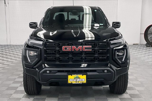 Used 2024 Onyx Black GMC Elevation image 4