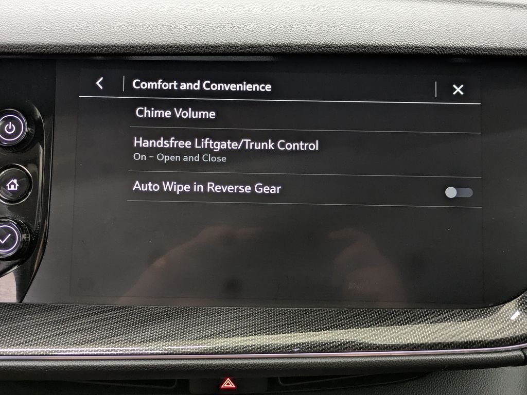 Used 2023 White Buick Preferred image 9