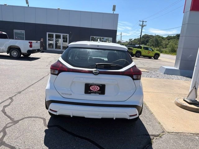 Used 2023 White Nissan S image 6