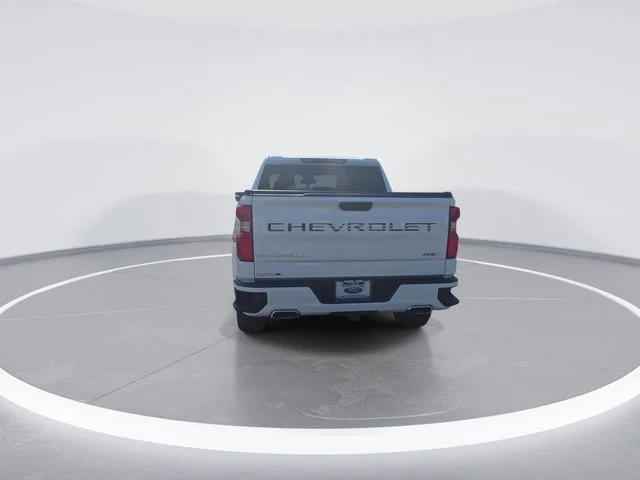 Used 2025 White Chevrolet RST image 7