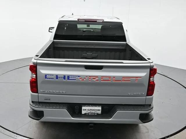 Used 2022 SILVER ICE METALLIC Chevrolet Custom image 35
