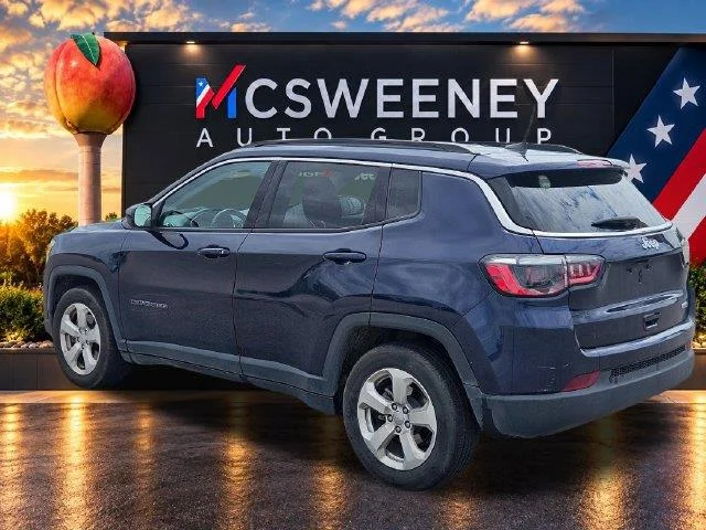 Used 2021 Blue Jeep Latitude image 3