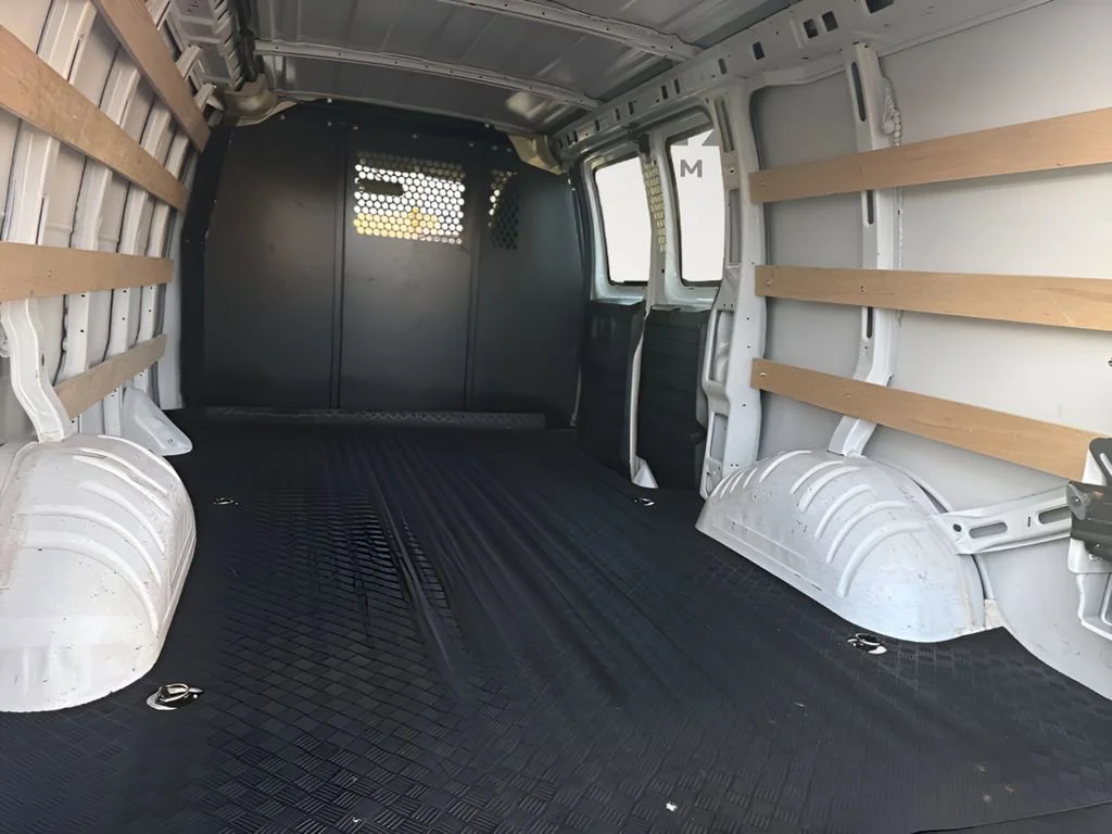 Used 2023 Summit White Chevrolet WT image 22