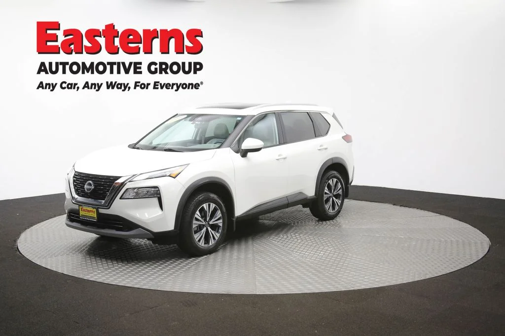 Used 2023 White Nissan SV image 57