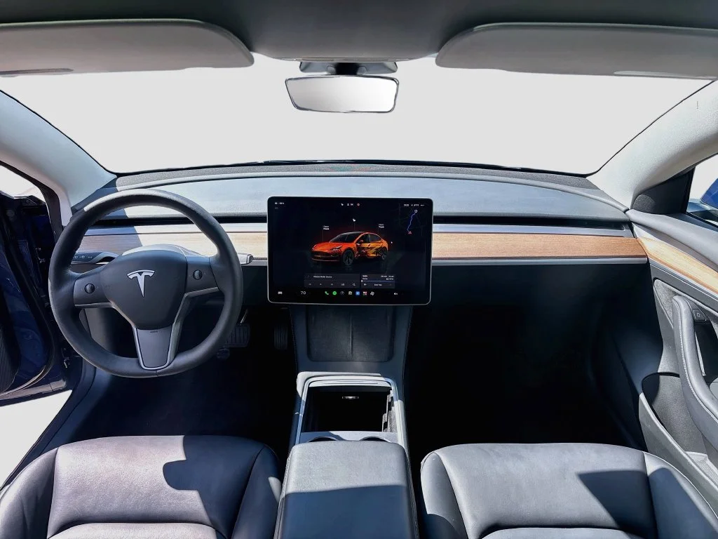 Used 2023 Deep Blue Metallic Tesla Base image 19