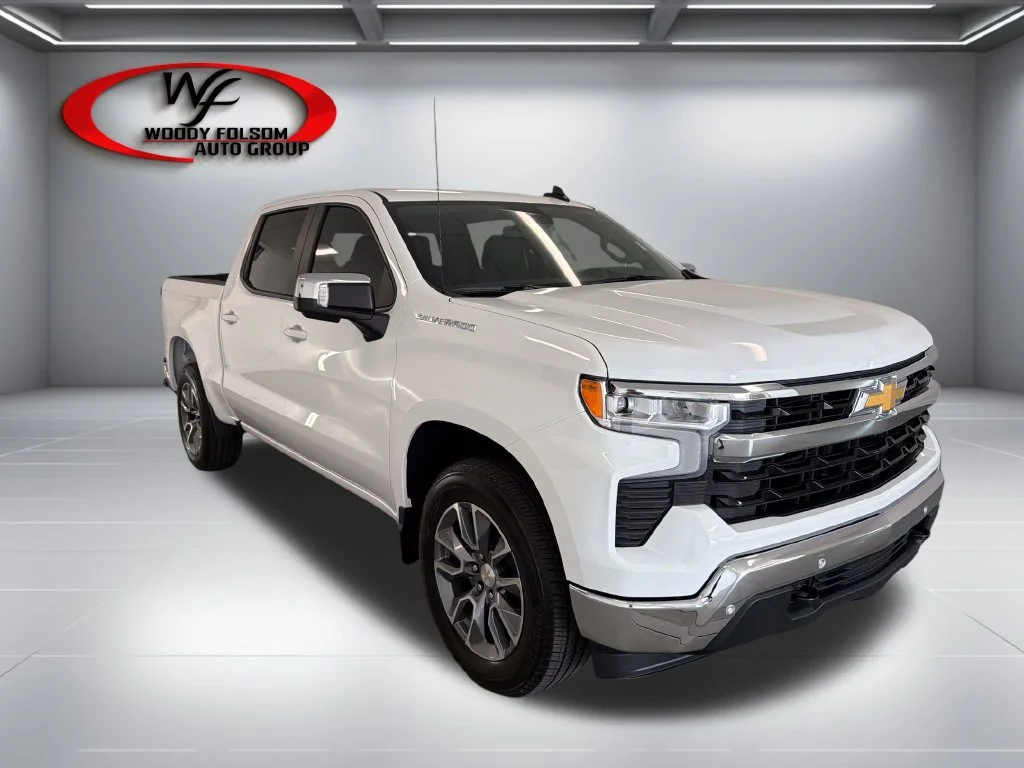New 2026 Summit White Chevrolet LT image 3