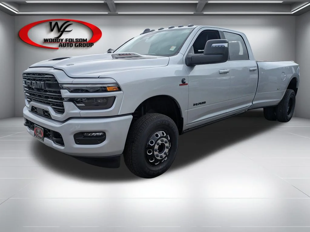New 2026 Silver-Zynith Exterior Paint RAM Laramie image 10