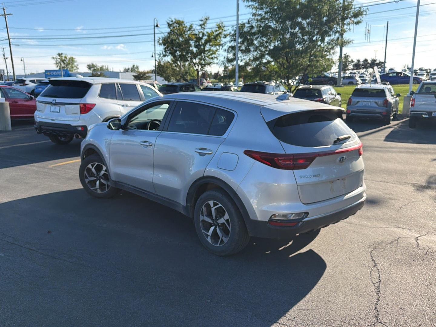 Used 2021 Sparkling Silver Kia LX image 5