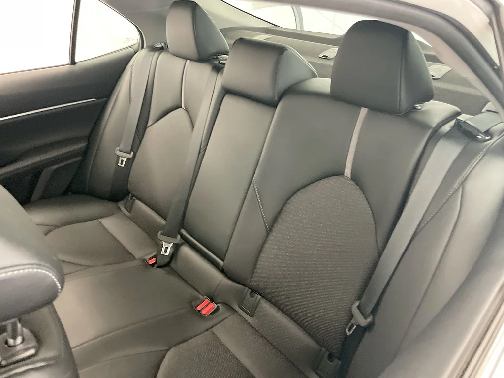 Used 2022  Toyota XSE image 25