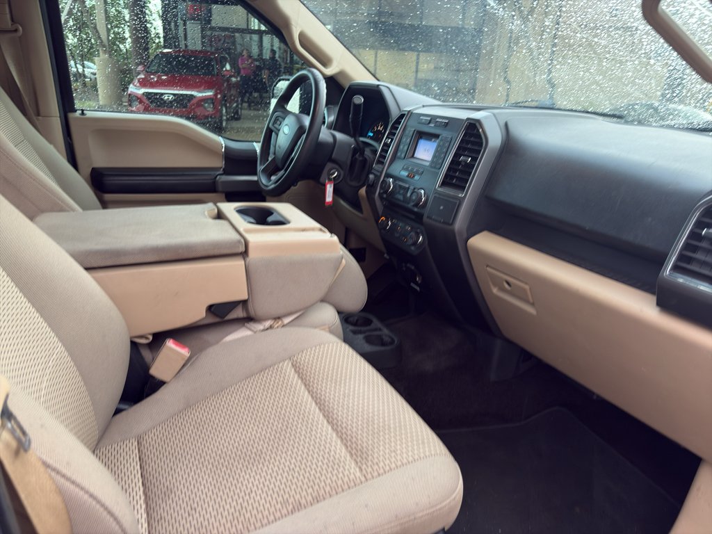 Used 2018 Shadow Black Ford XLT image 14