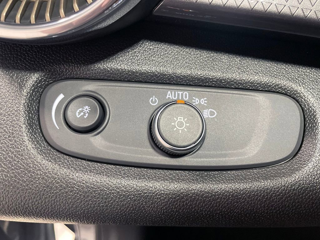 Used 2025 Sterling Gray Metallic Chevrolet ACTIV image 27