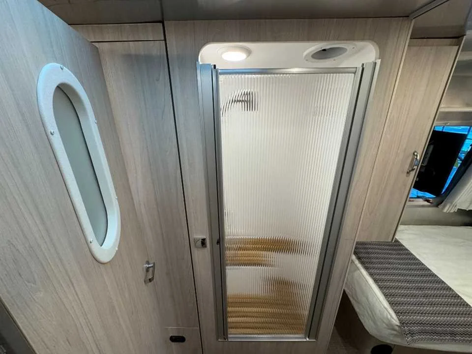 Used 2024 SILVER AIRSTREAM  image 38