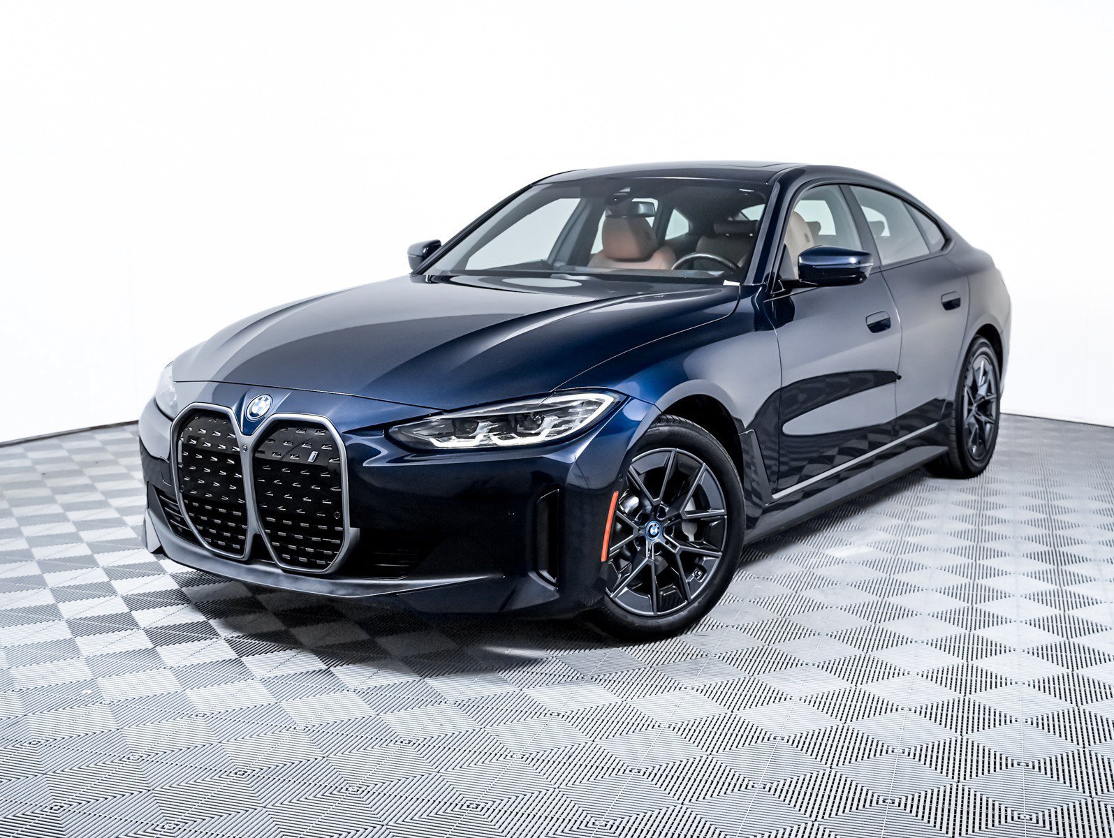 2023 BMW i4