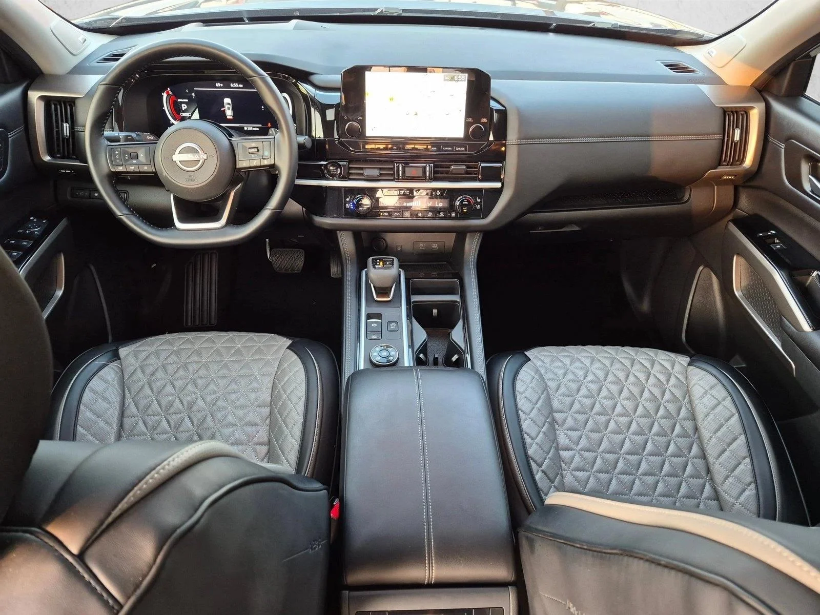 Certified Used 2025 Gun Metallic Nissan Platinum image 19