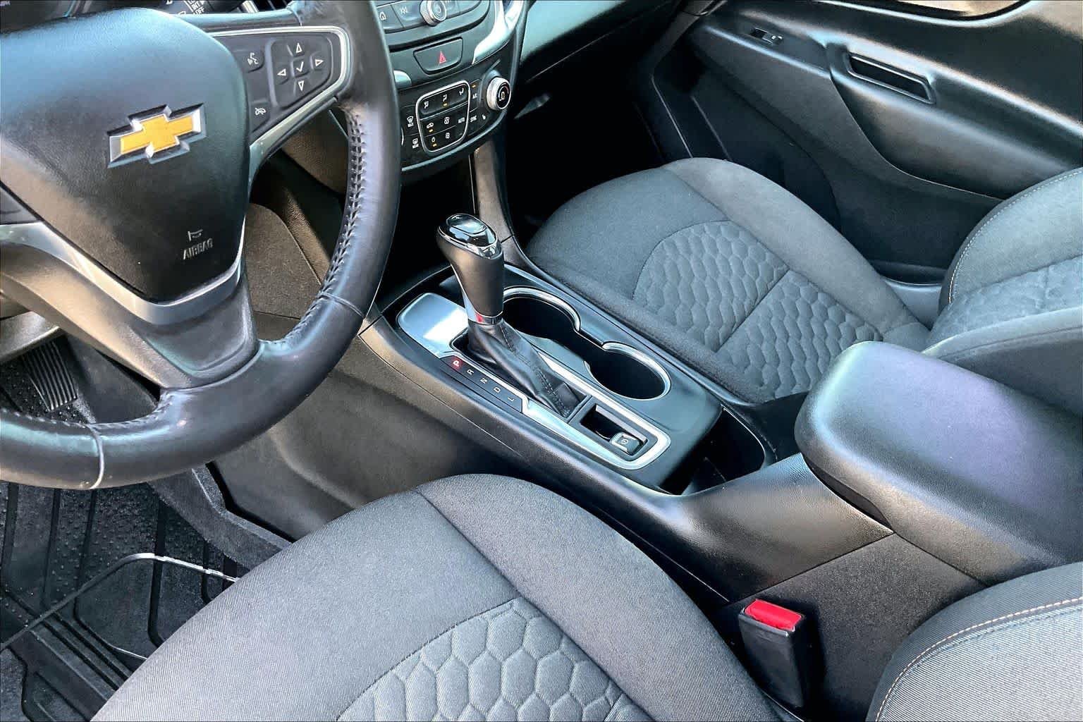 Used 2018 Silver Ice Metallic Chevrolet LT image 15