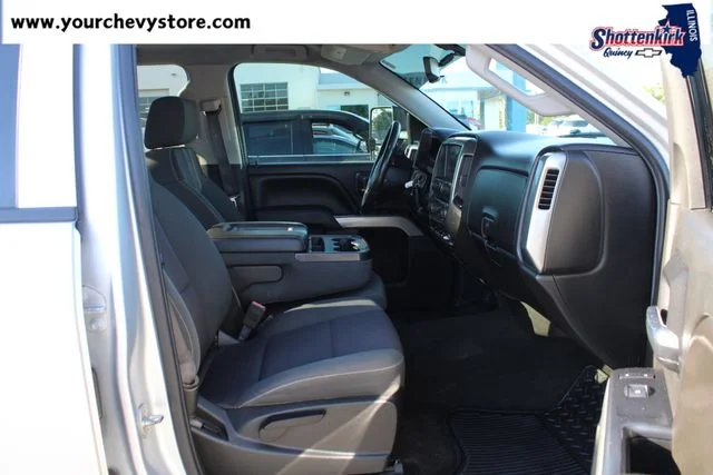 Used 2014 Silver Chevrolet LT image 15