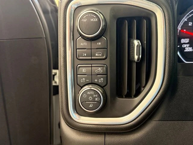 Used 2021 White Chevrolet RST image 30