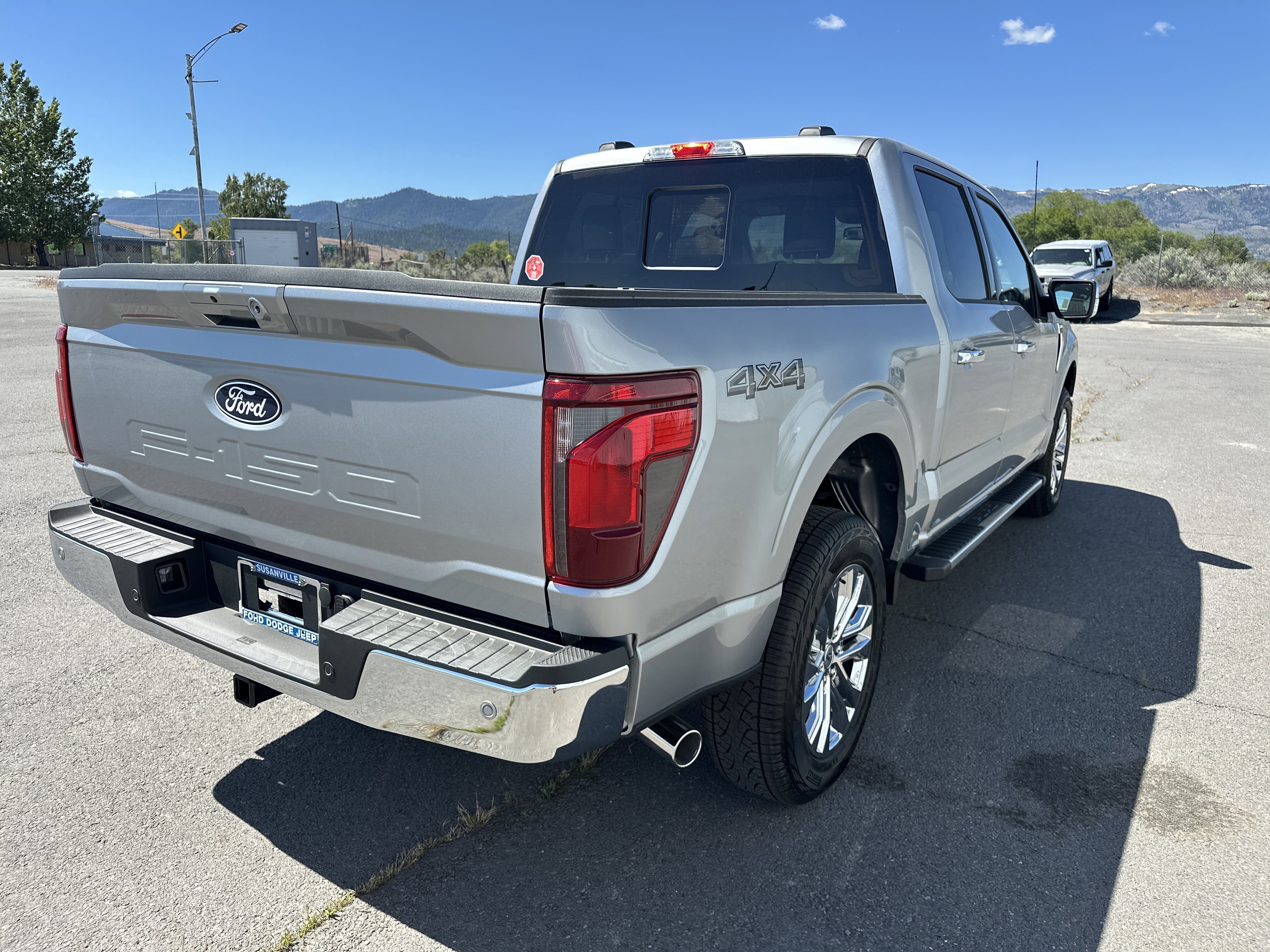 New 2026 Iconic Silver Metallic Ford XLT image 5