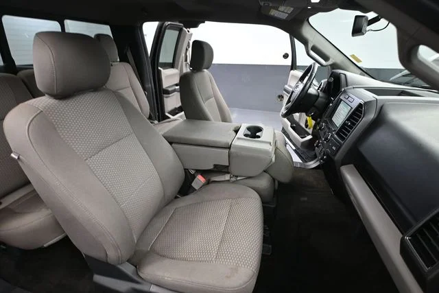 Used 2019 Black Ford XLT image 43