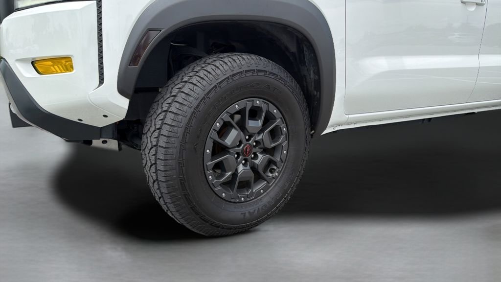 Used 2023 White Nissan PRO-4X image 37