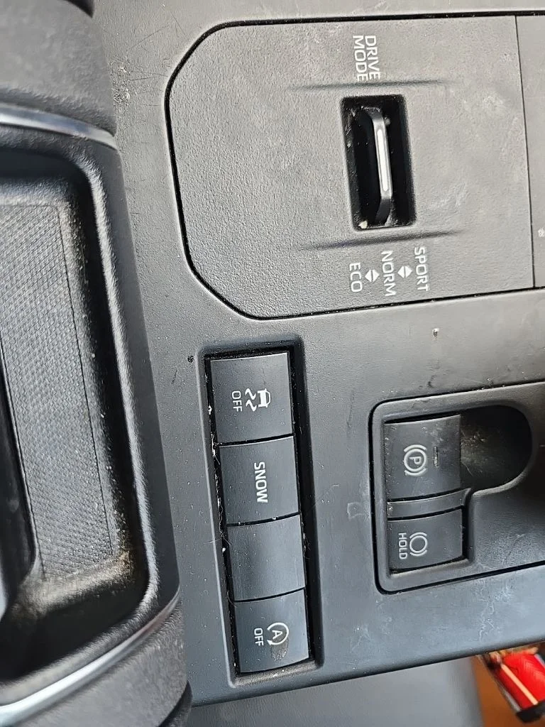 Used 2022 Beige Toyota XLE image 19