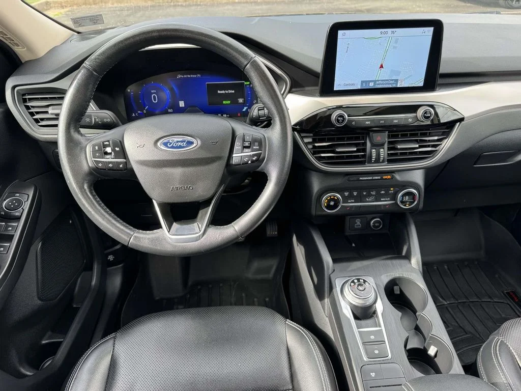 Used 2020 Gray Ford SE Sport image 17