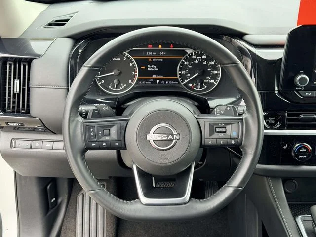 Used 2025 White Nissan SV image 18