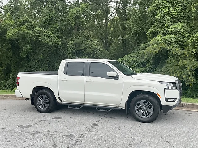 2025 Nissan Frontier Crew Cab SV 4x2