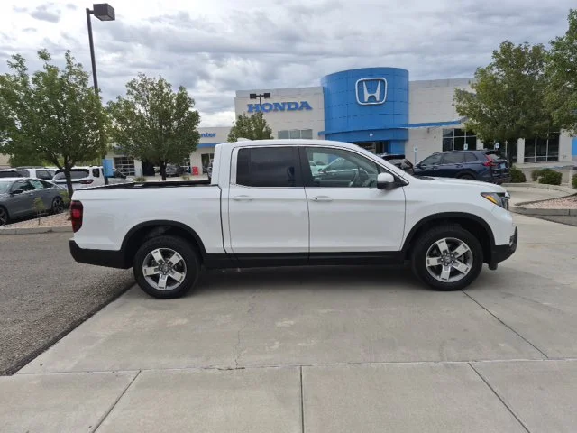 Certified Used 2026 Platinum White Pearl Honda RTL image 7