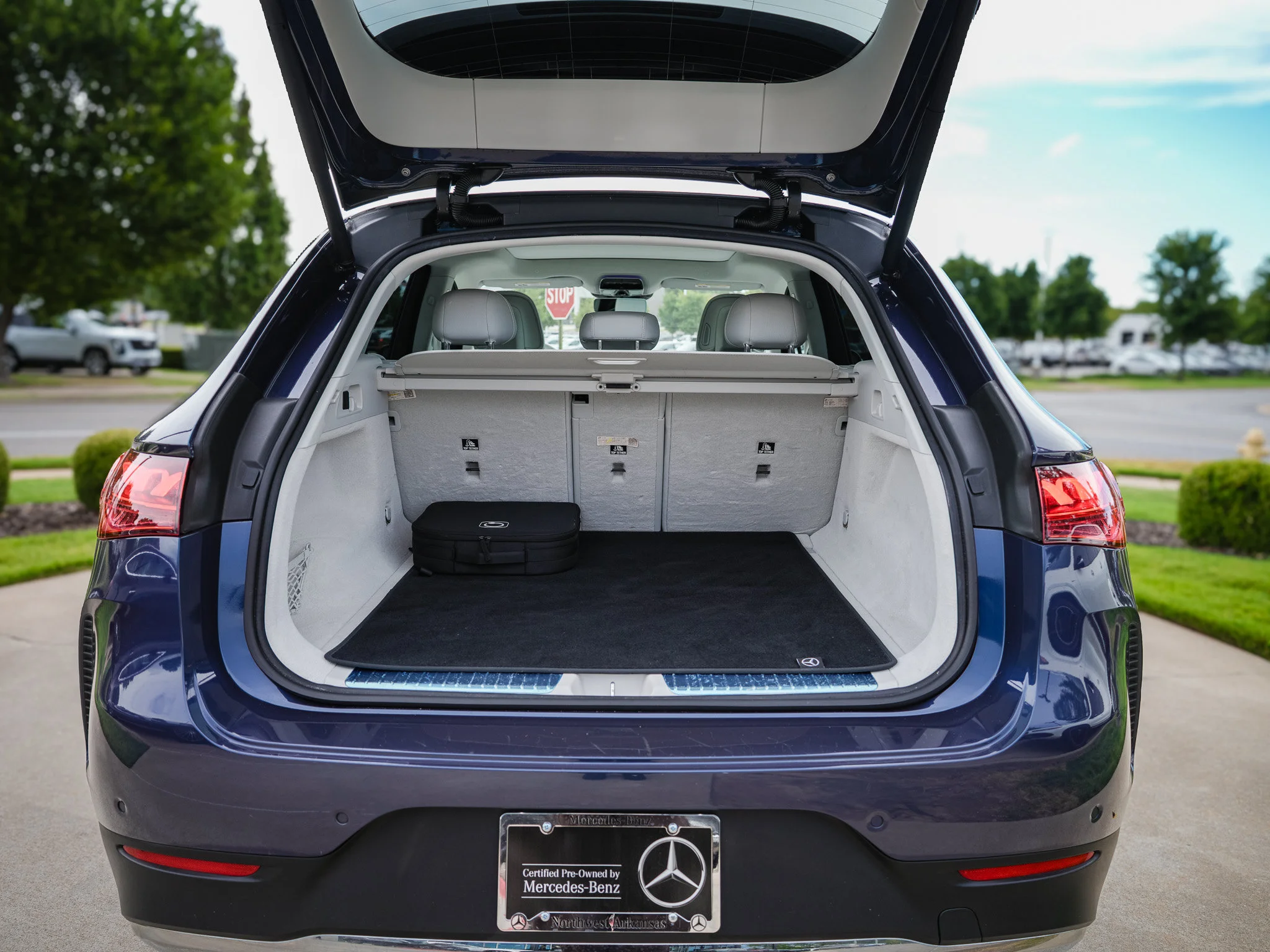 Certified Used 2023 Twilight Blue Metallic Mercedes-Benz 350 SUV image 35