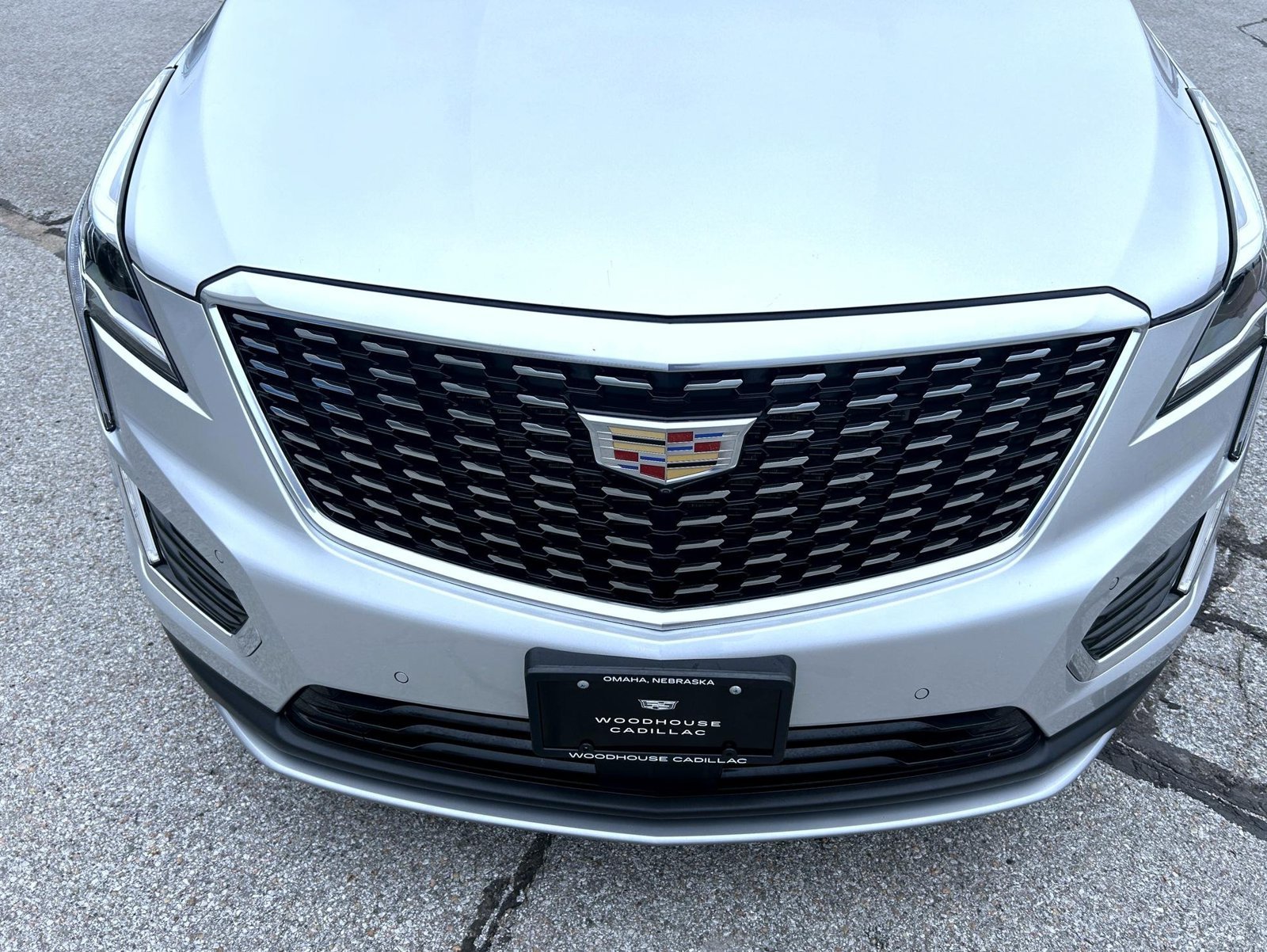 Used 2020 Silver Cadillac Premium Luxury image 9