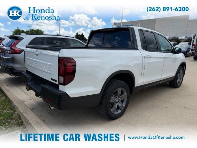 Certified Used 2025 Platinum White Pearl Honda TrailSport image 2