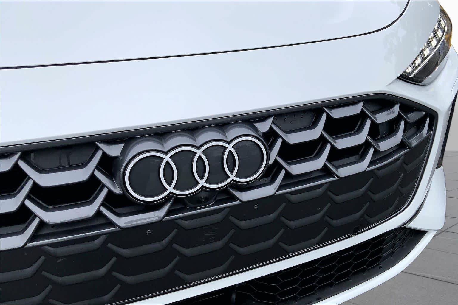Used 2025 Glacier White Metallic Audi Premium Plus image 30