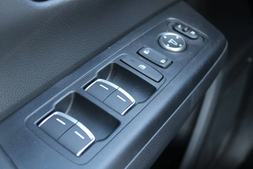 2025 Honda CR-V Sport Touring - Photo 31