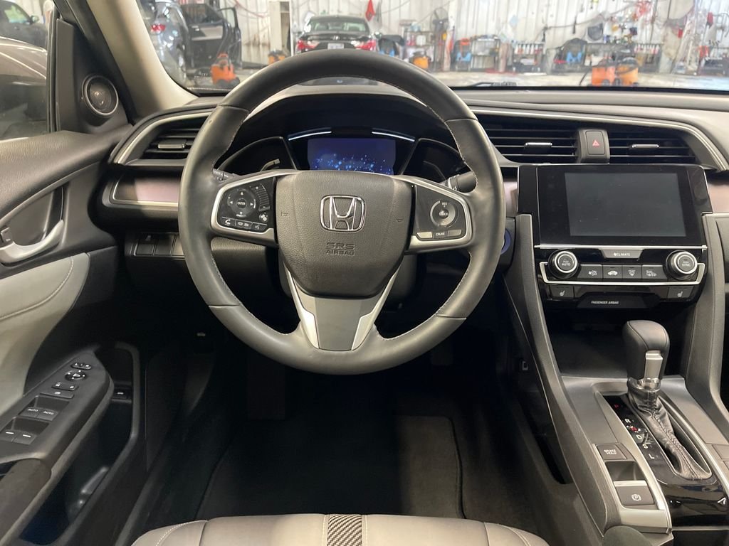 Used 2018  Honda EX-T image 16