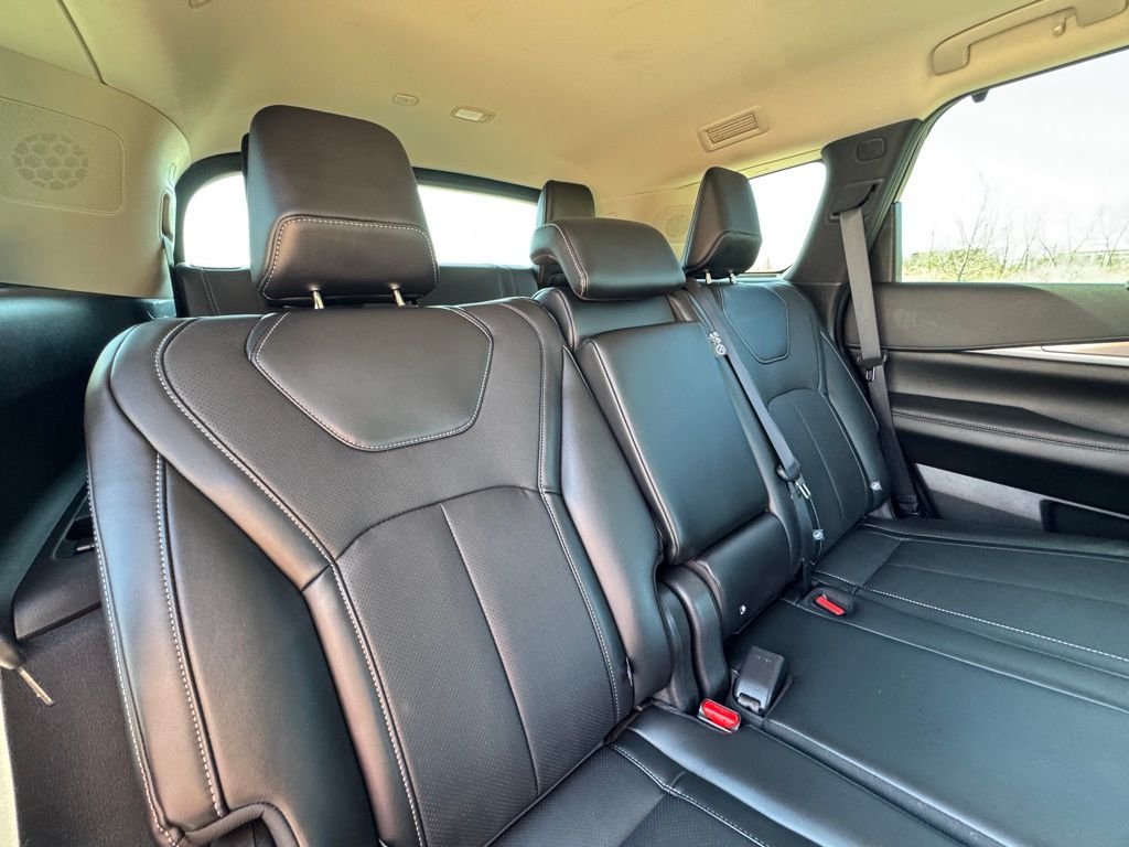 Used 2026 Mineral Black INFINITI LUXE image 28