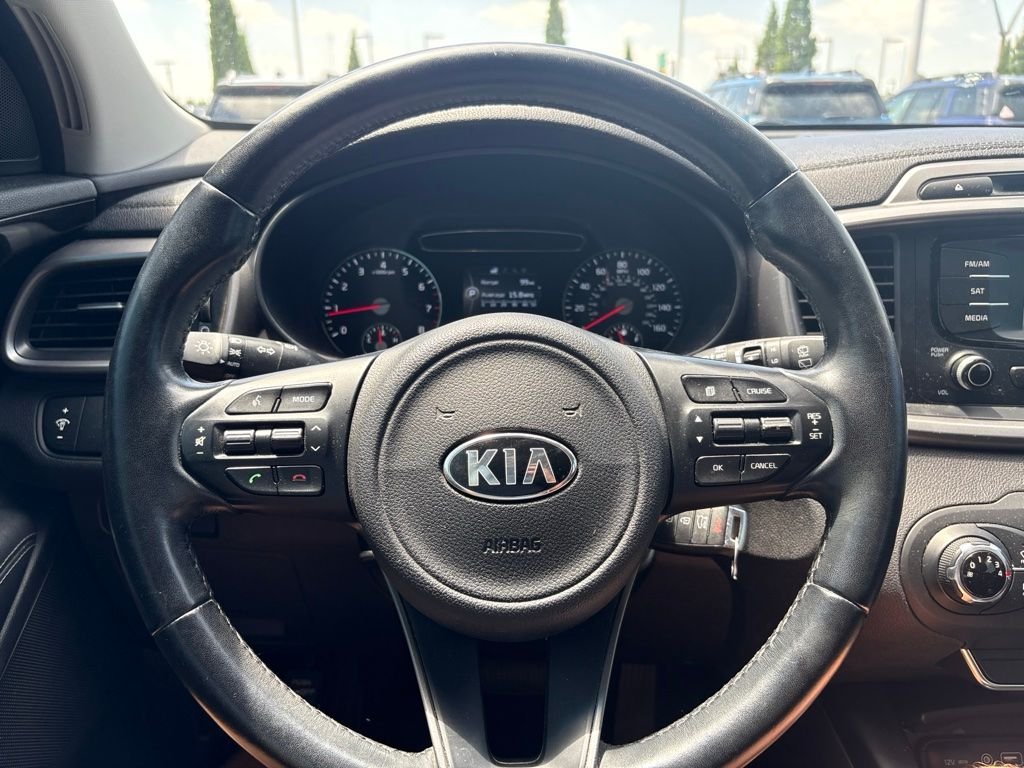 Used 2016 White Kia LX image 2