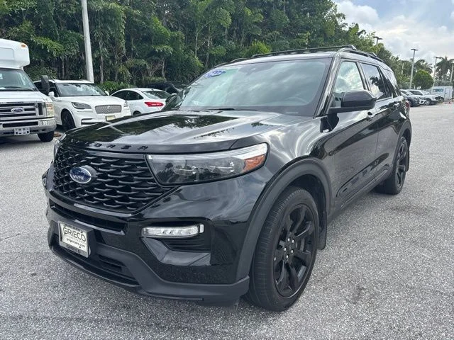 Certified Used 2023 Agate Black Metallic Ford ST-Line image 30