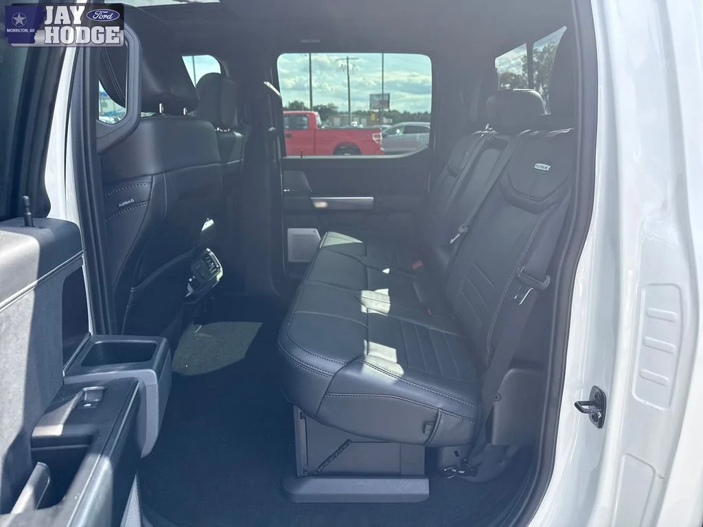 New 2026 Star White Metallic Tri-Coat Ford Platinum® image 32