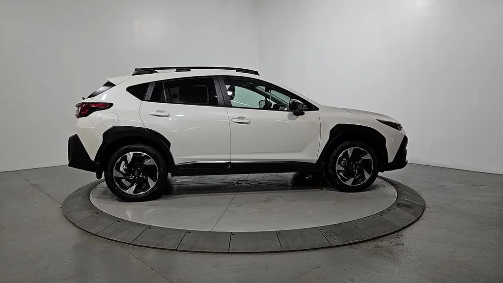 New 2026 CRYSTAL WHITE PEARL Subaru Limited image 6