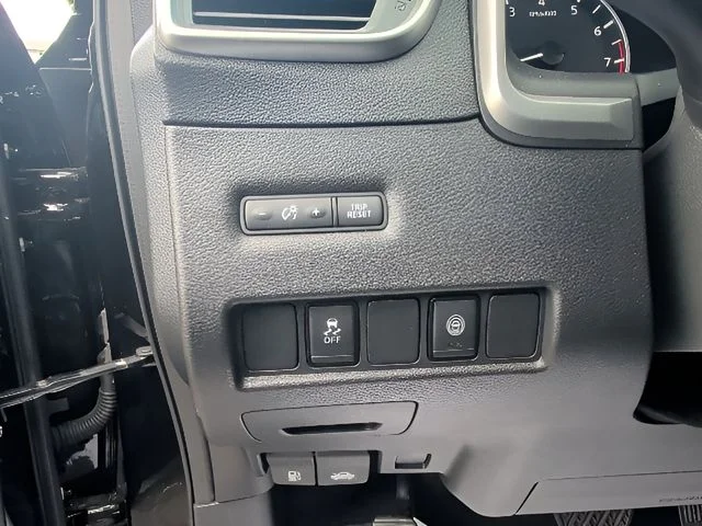 Used 2023 Black Nissan SV image 17