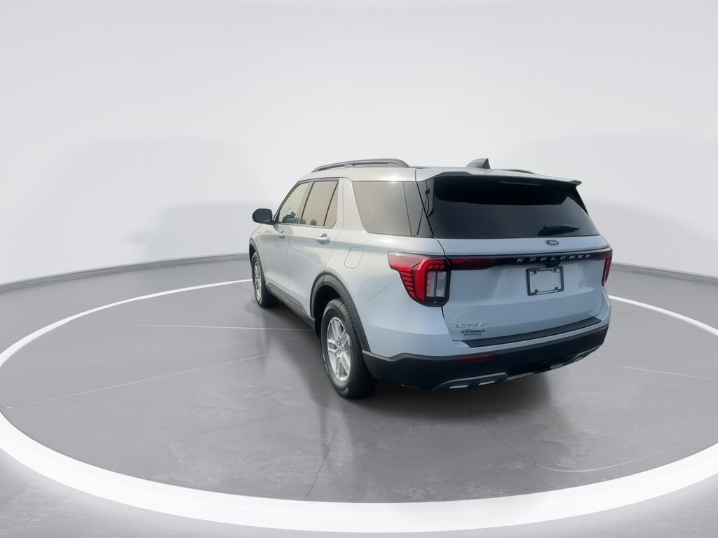 New 2026 Space White Metallic Ford Active image 7