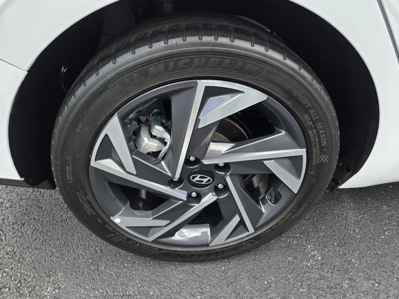 Used 2025 Serenity White Hyundai SEL Sport image 41