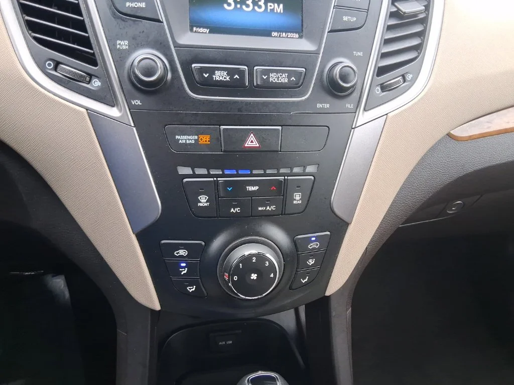 Used 2014 Serrano Red Hyundai Base image 22