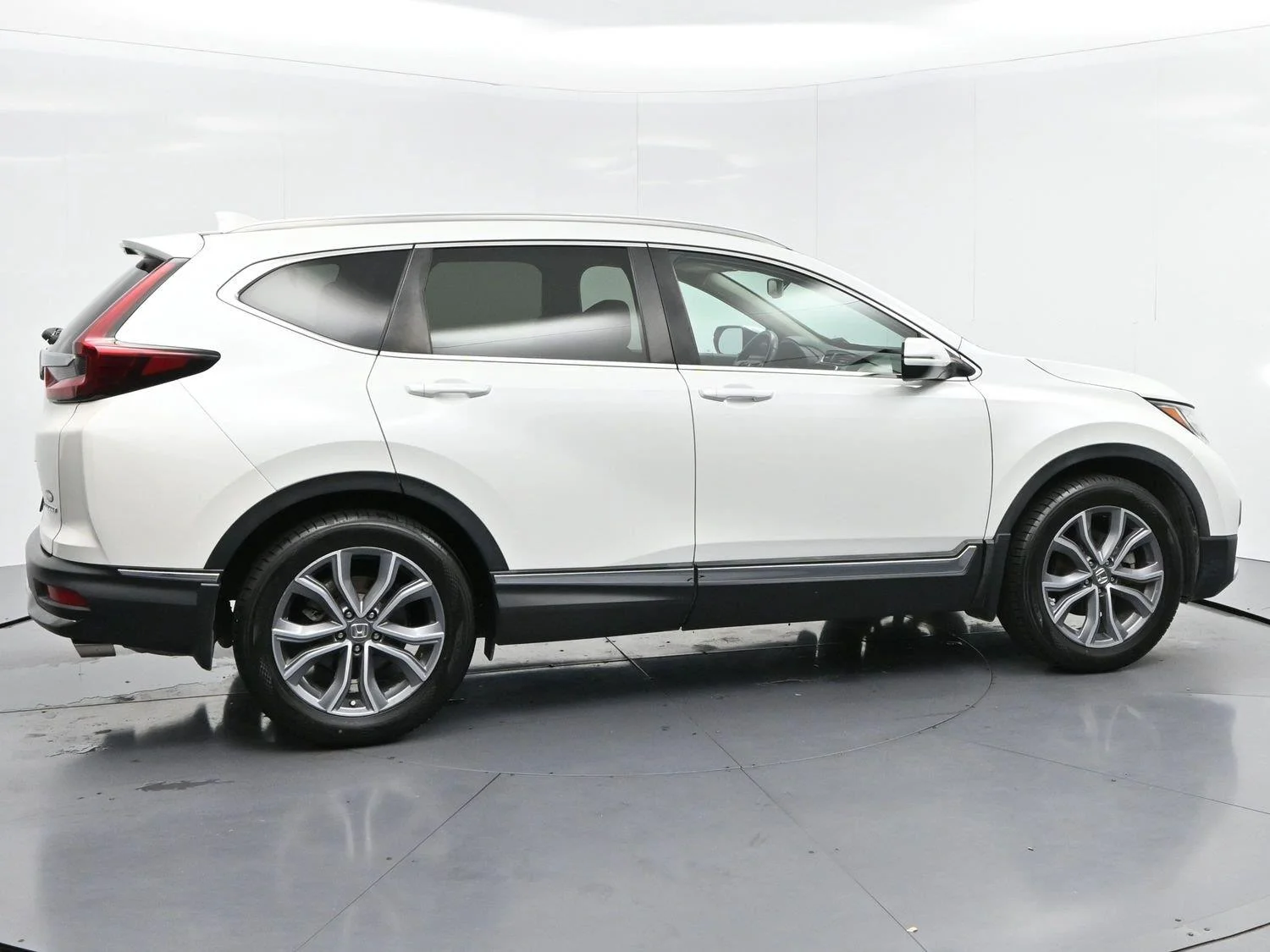 Used 2020 Platinum White Pearl Honda Touring image 8